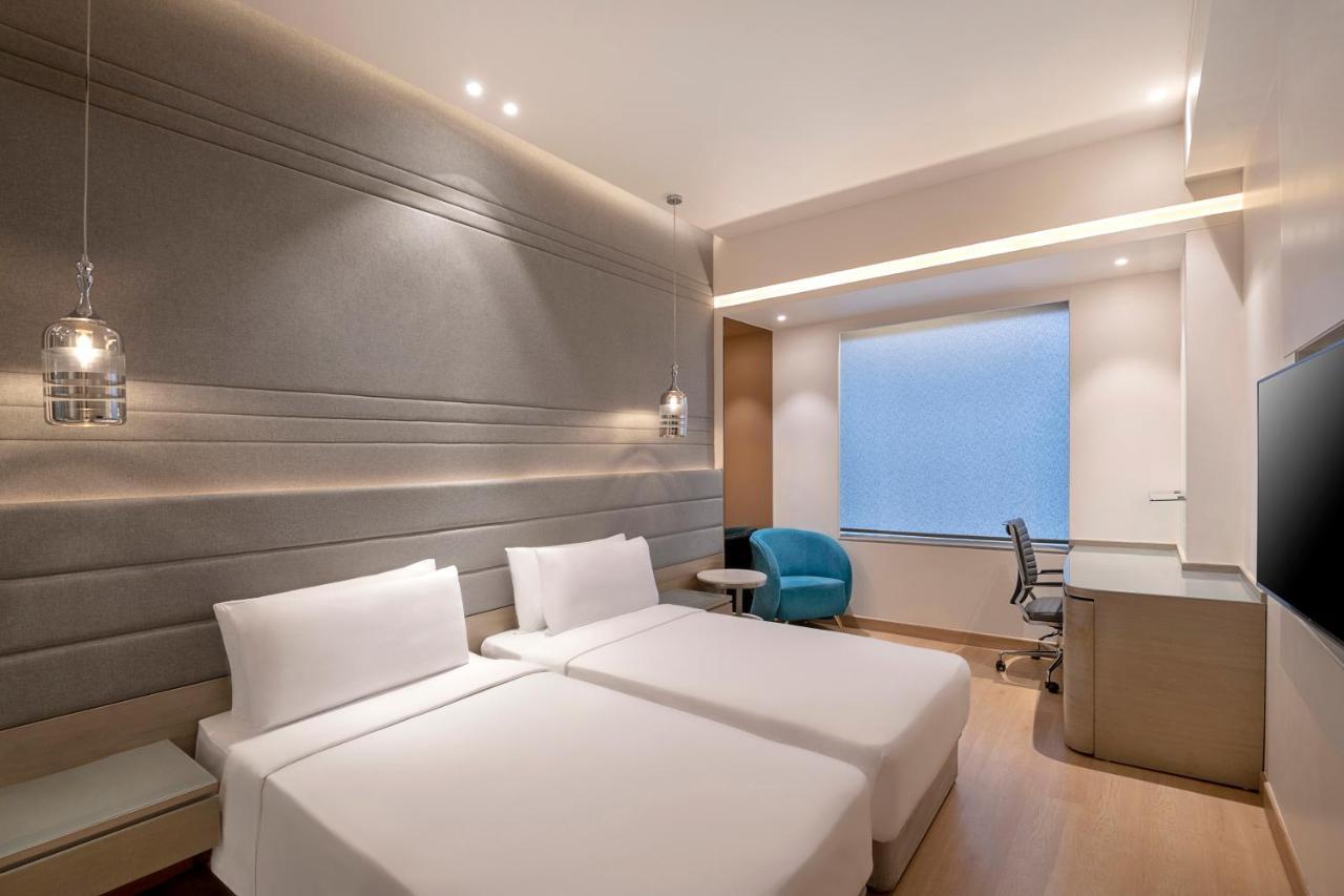 Отель Radisson Blu Towers Kaushambi Delhi Ncr Газиабад Экстерьер фото