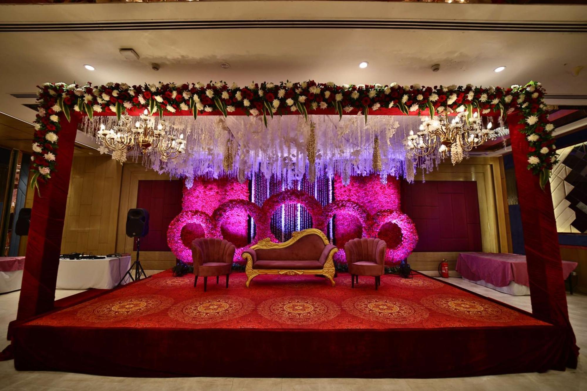 Отель Radisson Blu Towers Kaushambi Delhi Ncr Газиабад Экстерьер фото A wedding reception in India